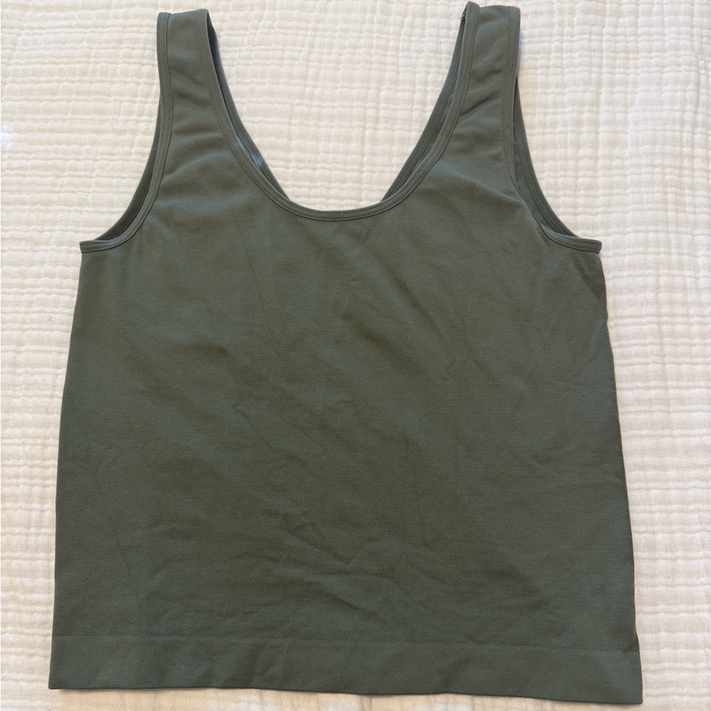 Yelete | Women’s Reversible “Cropped” Seamless Tank in Olive - One Size